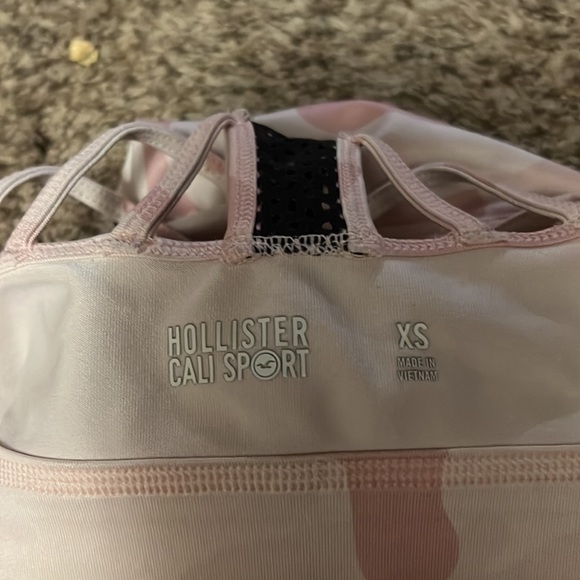 Women’s sports bra - Picture 3 of 3